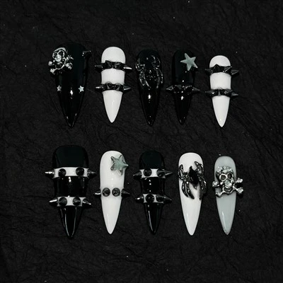 Halloween Graffiti Nails