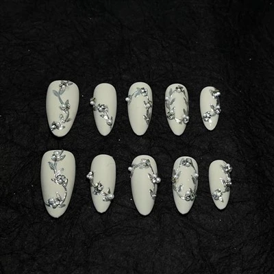 Pearl And Diamond Nails