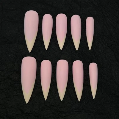 Scrub Monochrome Nails