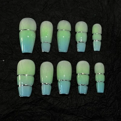 Swirl Lines Nails